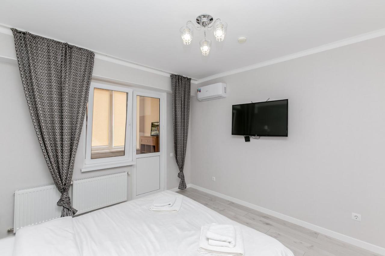 Apartament In Zona Centrala Si Parc Chisinau Exterior photo